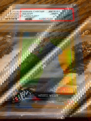 2018 Bowman Chrome Gold /50 Russell Wilson PSA 9