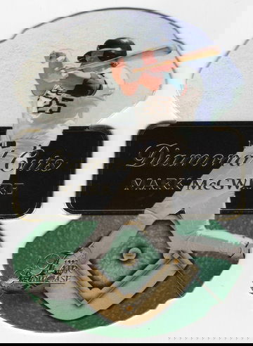 1997 FLAIR SHOWCASE DIAMOND CUTS # 11 OF 20 MARK MCGWIRE HOF