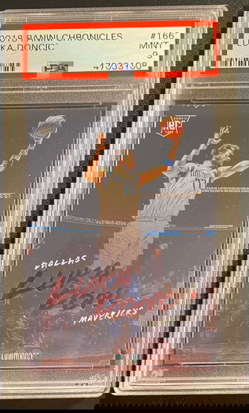 2018 Panini Chronicles Luka Doncic Luminance Rookie PSA 9