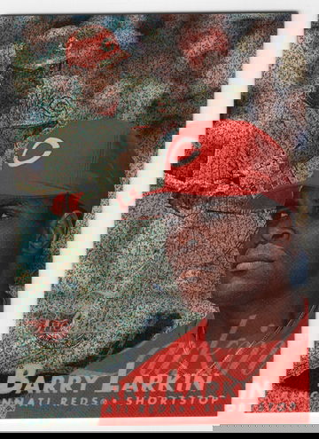 1997 FLAIR SHOWCASE ROW 0 BARRY LARKIN # 32 HOF