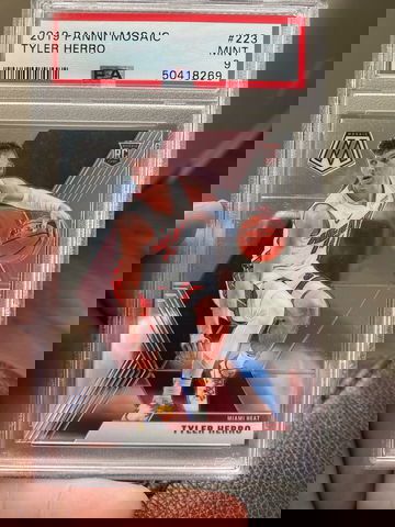 2019 panini mosaic Tyler herro rc psa 9 