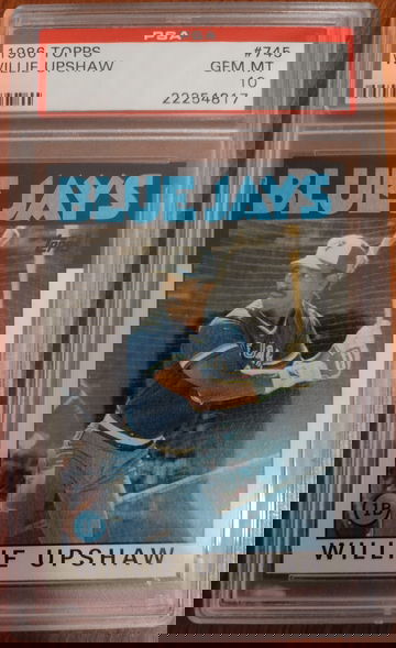 1986 Topps Willie Upshaw #745 PSA 10