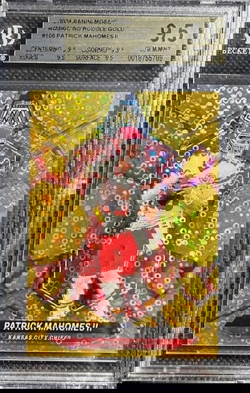 Patrick Mahomes /10 2024 Mosaic Gold Disco Prizim No Huddle SSP BGS 9.5 True Gem