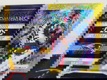 2016 Panini Prizm Tom Brady #13 Decade Of Dominance GOLD MOJO SN /10