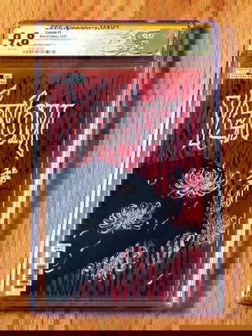 VENOM #1 MOMOKO VARIANT CGC SS 9.8 WP 2021 Signature Series signed Peach