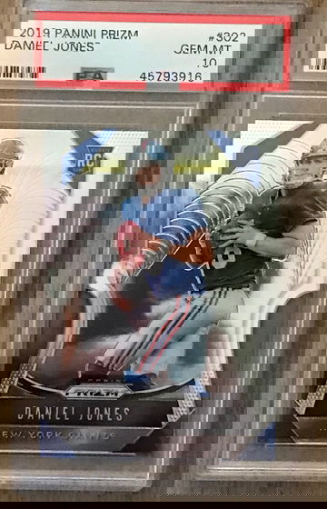 Daniel Jones Prizm PSA 10