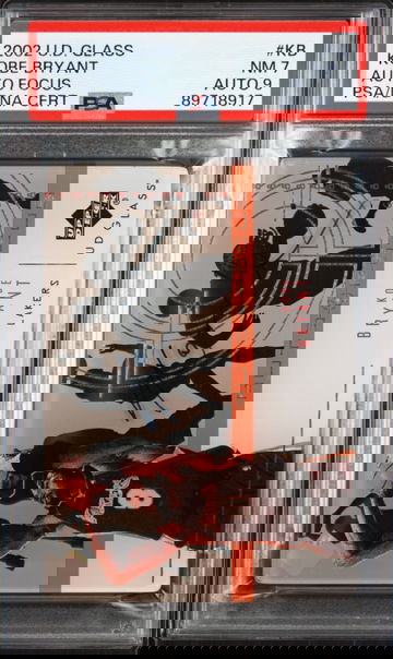 2002 KOBE BRYANT UPPER DECK GLASS AUTO FOCUS PSA 7