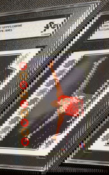 2008 Topps Chrome LeBron James SGC 9