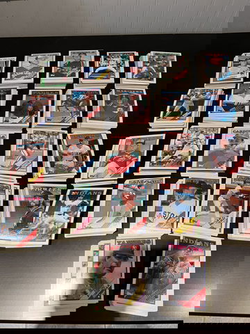 1988 Topps Baseball Near Complete Set 627/792 No Duplicates