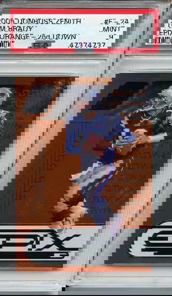 Tom Brady 2005 Donruss Zenith Epix #E-24 2nd Down Orange (#356/600) PSA 9 Mint! 4737