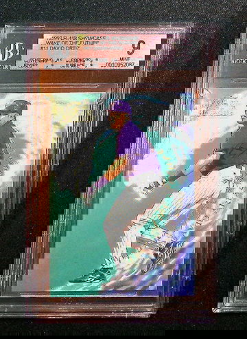 1997 Flair Showcase Wave of the Future David Ortiz RC