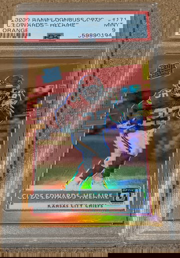 2020 OPTIC 🏈 CLYDE EDWARDS-HELAIRE ORANGE HOLO /199 PSA 9 MINT CHIEFS RC SP 🔥