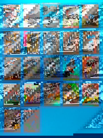 36 lot of Jerome Bettis, Eddie George, Marshall Faulk, and Dorsey Levens NFL Football cards.