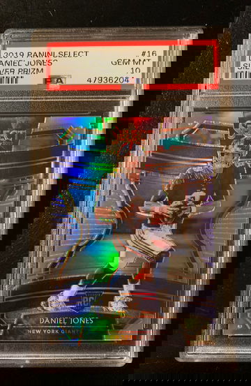 2019 Select Silver Daniel Jones PSA 10