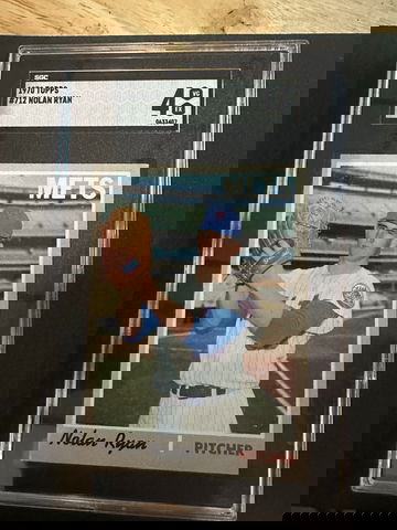 1970 TOPPS #712 NOLAN RYAN SGC 4 undergraded