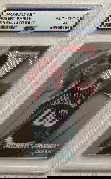 2014-15 Panini Prizm #179 Signed Robert Parish PSA/DNA Authentic Auto Boston Celtics