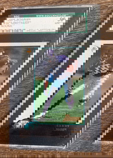 SGC 96/9.5 1998 BOWMAN RANDY MOSS RC #182 (SLAB NOT CRACKED BUT SCUFFED)