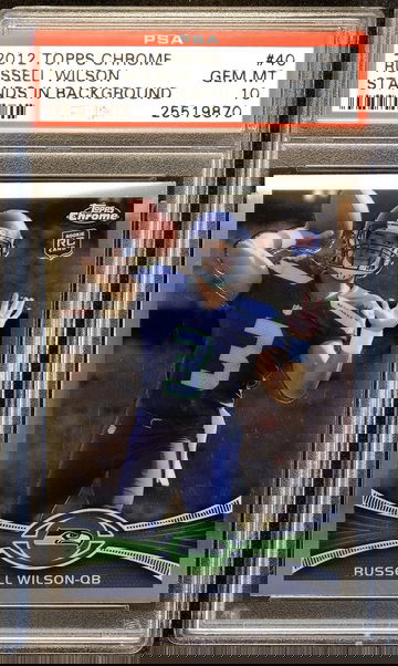 2012 Russell Wilson Rookie 🔥 Topps Chrome #40 Stands in Background 🔥 PSA 10