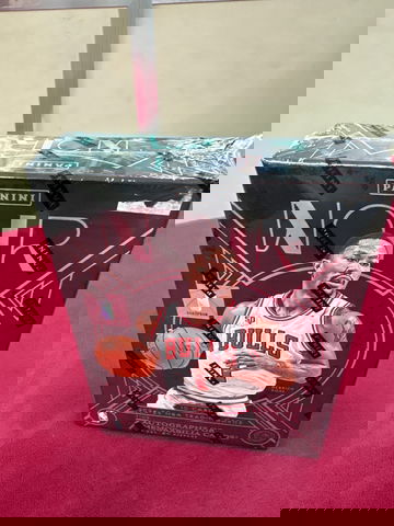 2024/25 Panini Noir Basketball Hobby sealed box