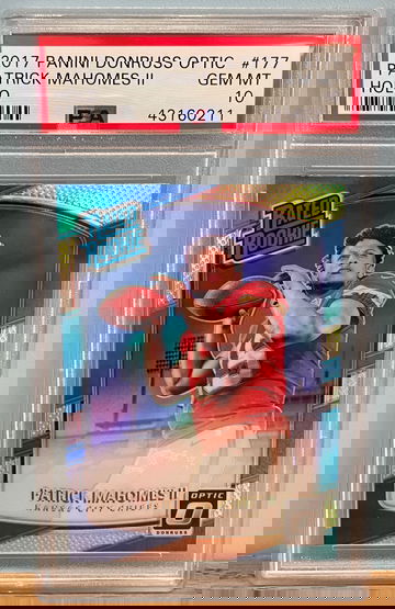 PATRICK MAHOMES 2017 Panini Donruss Optic HOLO PSA 10