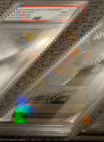 2010 Panini Gold Standard /75 Kobe Bryant PSA 9 Auto 8
