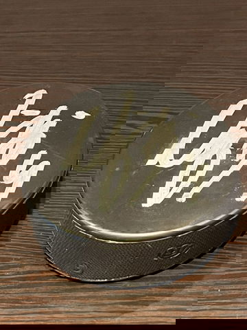 Niklas Hjalmarsson Signed Autographed NHL Hockey Puck Beckett BAS COA Blackhawks