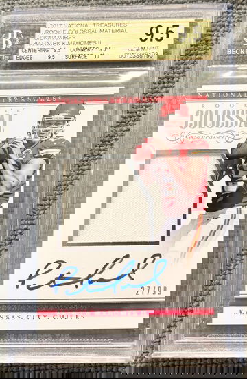 2017 National Treasures Colossal Patrick Mahomes II RPA RC Patch AUTO 27 /99