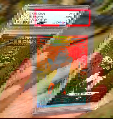 2023 Panini Obsidian Chase Brown Electric Etch Neon Flood #/3 PSA 9 FOTL RC