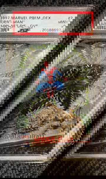 1997 Marvel Premium QFX SPider-Man Lazerblast Die-Cut PSA 9