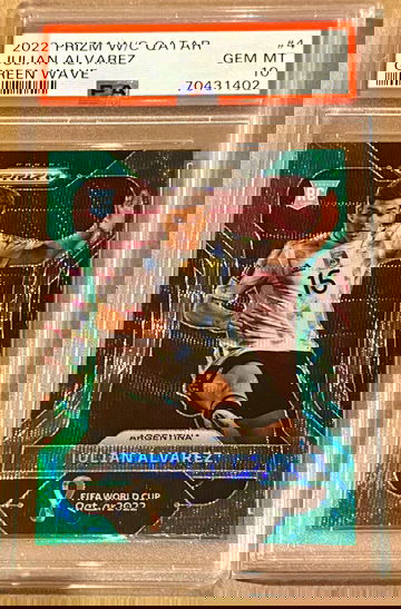 2022 Prizm World Cup Qatar JULIAN ALVAREZ Green Wave PSA 10 Gem Mint