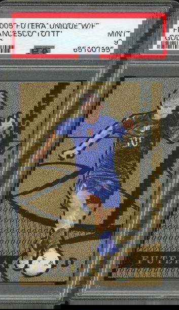 2005 Futera Unique Gold /820 Francesco Totti PSA 9