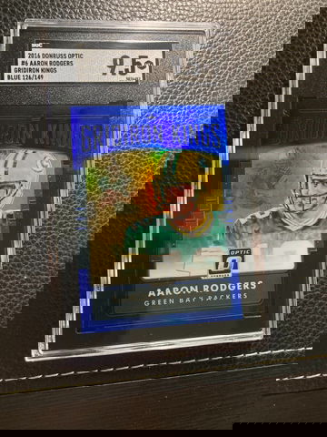 2016	Donruss Optic Gridiron Kings Blue /149 Aaron Rodgers SGC 9.5