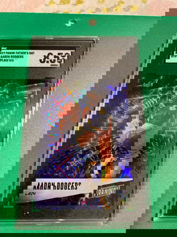 2019 Panini Father’s Day #32 Aaron Rodgers Hyper Plaid 4/5 