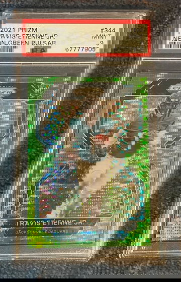 2021 Prizm Travis Etienne RC PSA 9 Neon Green Pulsar