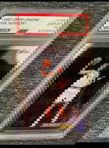 1998 Topps Chrome Dirk Nowitzki PSA 10 Rookie