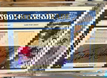 2004 Absolute Torii Hunter Tools of the Trade Dual Bat Patch Auto /10