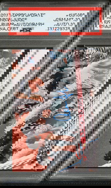 2017 Topps Update Aaron Judge Fist Bump RC Auto SP Variation PSA 10 / 10 Auto #US166 