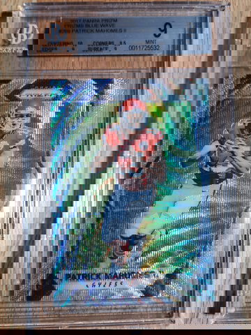 2017 Prizm Patrick Mahomes Blue Wave BGS Mint 9 Centering - 10 