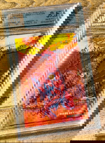 2017 Fleer Ultra Spider-Man Daredevil Preserved Amber City Scape #’d/15 BGS 8.5