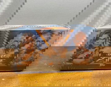 2017 Topps UFC FIRE EXCLUSIVE Factory Sealed HOBBY BOX-AUTHENTIC UFC AUTOGRAPH