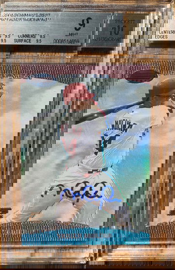 BGS 9 - 2004 Bowman's Best - Yadier Molina Rookie auto #YM