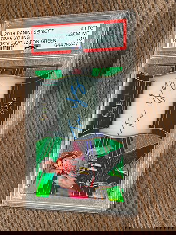 PSA 10 2018-19 Select Trae Young Neon Green Prizm RC Signatures Auto /99!
