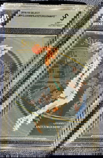 2018-19 Panini Select Giannis Antetokounmpo Courtside #207 SP BGS 9 Mint