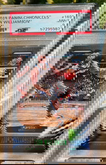 2019 Panini Chronicles Green Playbook Zion Williamson Rookie RC #169 PSA 9 Mint!