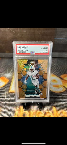 2023 Mosaic Honeycomb #144 Tyreek Hill PSA 10