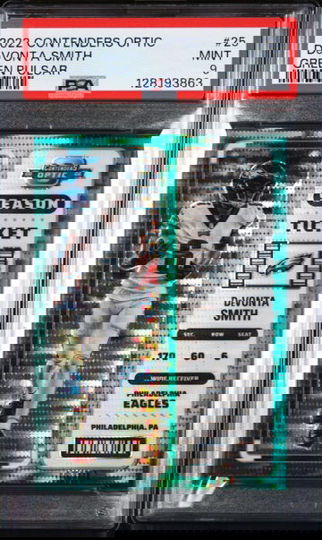 2022 Panini Contenders Optic Green Pulsar Devonta Smith #25 /30 PSA 9