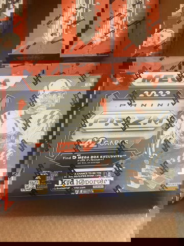(18) 2023 PRIZM Football MEGAs