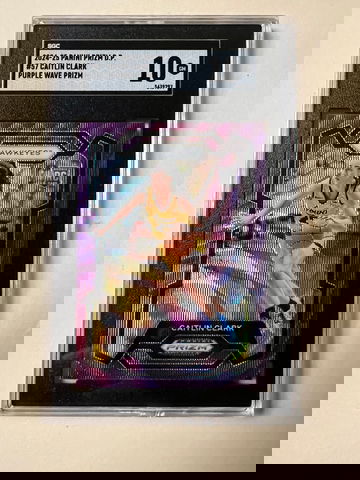 2024-25 Panini Prizm Caitlin Clark Purple Wave #57