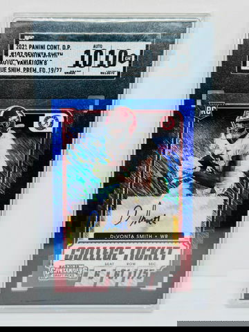 2021 Contenders Draft Picks DEVONTA SMITH Rookie Ticket Blue Shimmer Auto /27 SGC 10/10