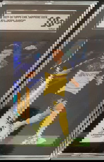 2019 Topps Chrome UEFA Sapphire Jadon Sancho SGC 10